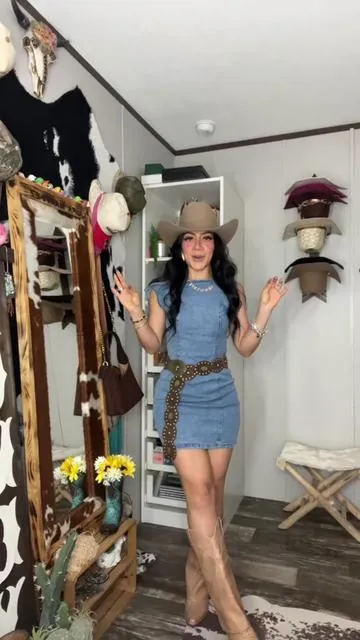 #lauramakeupp98 #vaqueraoutfits #OOTD #westernstyle #denimdress 