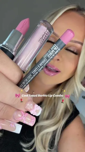 A pink Lip Lovers Dream! And you KNOW Mac’s products are TOP Quality! #pinklipcombo #pinklips #lipcombo #lipgloss #makeuphacks   