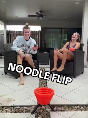 Noodle flip got competitive 🤣 comment who you think won before the end of the video!!! @BigPotatoGamesUS @Calley Blue @MegDav #calleyandmeg 