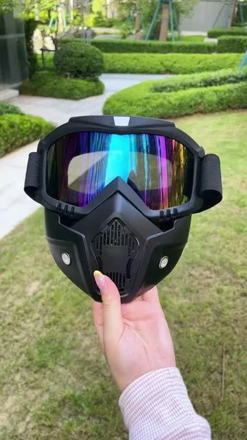 Unas gafas de cara completa con lentes de alta definición antivaho, una máscara de esquí desmontable y ajustable y una cómoda almohadilla de esponja para máscaras de manitas - Hecho de plástico para trabajo de jardín #imprescindible #tendencia #fyp #util #esencial #gadgetviral #viral #parati #recomendado #comprarentiktok #tiendadetiktok #compraya #bonito #calidad 