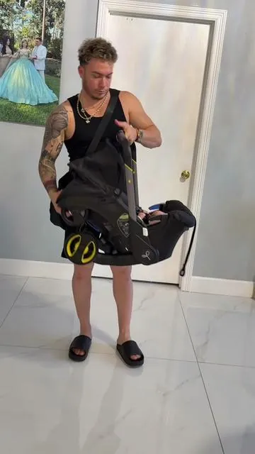 Baby Stroller with Free Bag ,Newborn Stroller,Foldable Stroller Legs,Equipped with Chest Clip,One-Click Contraction Function,Alloy Metal Material,4-wheel Travel Toddler Stroller #Summervibes #babystroller #stroller 