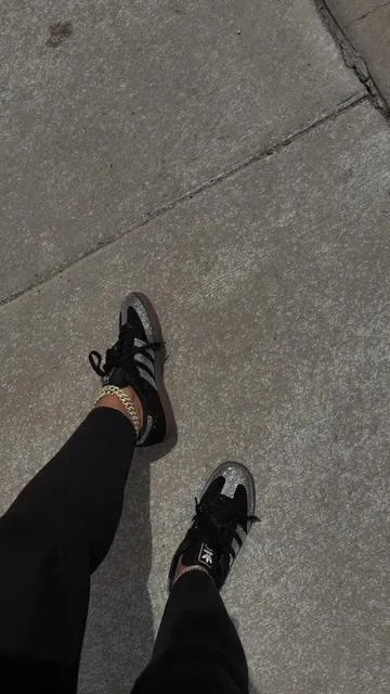 #adidassambas #sambas #rhinestonesambas 