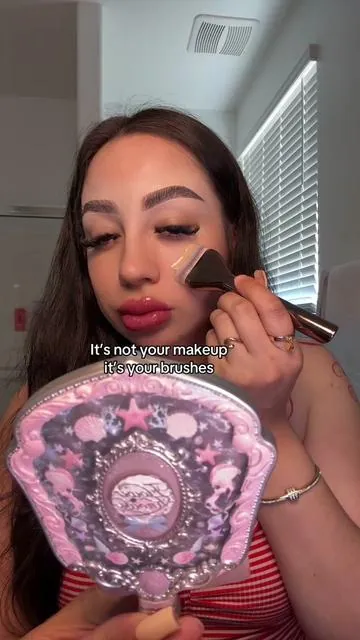 It’s not your makeup it’s your brush shoes a good set of brushes. It’s always gonna give you a flawless base 🔥 #makeupbrushes #makeupbrush #makeuptutorial 