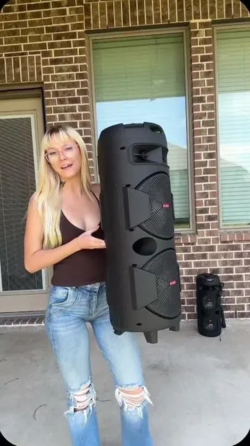 One of the best finds for karaoke night! 🎶#speaker #karaoketiktok #karaoke #TikTokShopDealsforYouDays #SummerWins