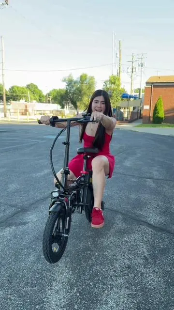 #tiktokshopcreatorpicks #bikes #bicicletaelectrica #ebike #scooter