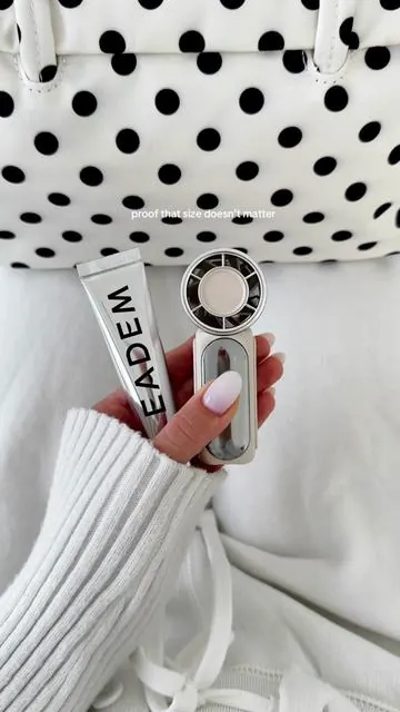 #portablefan #minifan #handheldfan #summervibes  #summeressentials 