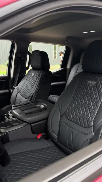 Ekr seat covers looking to good!!!!!! Get yours now!  #2025rstsilverado #detailing #seatcover #fyp #trucktok @EKR Custom Car Seat Covers @EKR Semi-Custom Car Seat Cover 