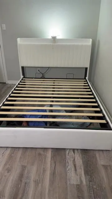 Cama con storage #storage #bedframe @SHA CERLIN 