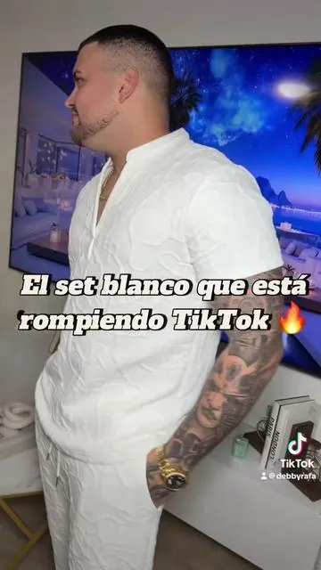 Eleva tu estilo con este set 😎🔥 perfecto para saliditas, vacaciones, cenas, etc #modahombre #menfashionstyle #menoutfit #menclothing #menclothes  