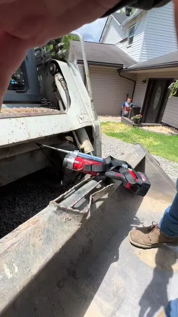These cordless grease guns are an absolute lifesaver #Summer #diy #equipment #truck #farm 