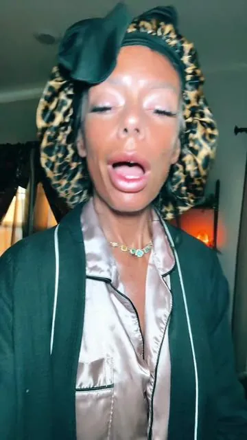 7647119026598006047