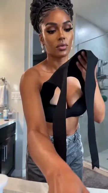 Fix your posture INSTANTLY. 🤯 #posture #backpain  #bra  #TikTokShopDealsforYouDays #t0603