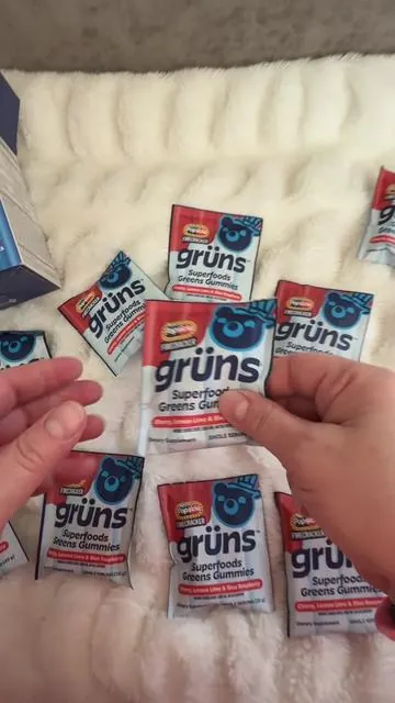 Okay, I definitely did a double take when I saw Popsicle Firecracker x Grüns! 👀 This might be the most nostalgic flavor they’ve released yet. ❤️🤍💙 @Grüns #Gruns #PopsicleFirecracker #Superfoods #Gummies #DealsForYouDays 