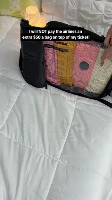 3x more space in minutes. No extra suitcase needed🧳#spacesaving #travelmusthave #amazonfinds #lifehack #tiktokshopmemorialday