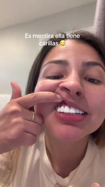Obvio que tengo carillas 🙄 por esa misma razón debo utilizar una buena pasta de dientes #purpletoothpaste #teethwhitening #oralcare #dealsforyoudays 