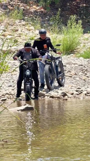 Bicicleta eléctrica todoterreno para adultos #bicicletaelectrica #eléctrica #potente #duradero #bici Bike