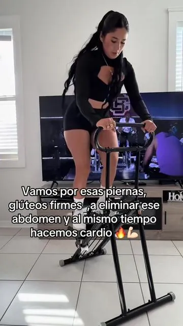 Vamos que si se puede 💪🏻🔥#homegymworkout #homegymworkout #absworkout #summerVibes #DealforYouDays 