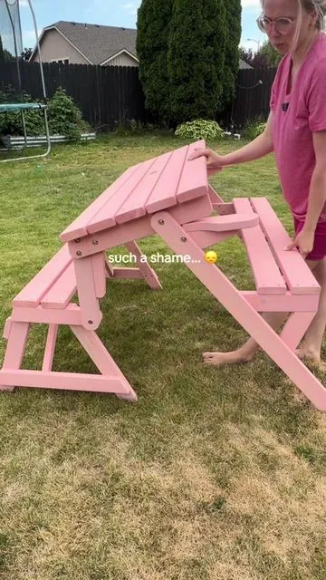 It’s a table, no a bench, a picnic table bench? #picnictable #bench #convertiblebench #tiktokshopcreatorpicks #dealsforyoudays 