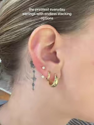 The flat backs are what sold me 🤝🏻 #earringslovers #earringstack #flatbackearring #tiktokmademebuyit 