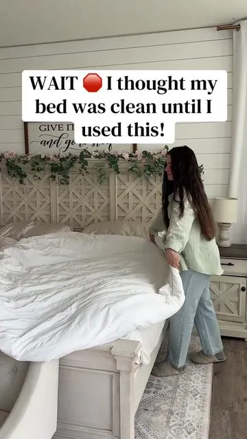 I NEVER knew this was hidden in my mattress until I used this! 🤢 TikTok must have, viral find, hidden dirt, deep clean, pet hair, fresh bedding, home hack, clean mattress, bedroom refresh #creatorsearchinsights 