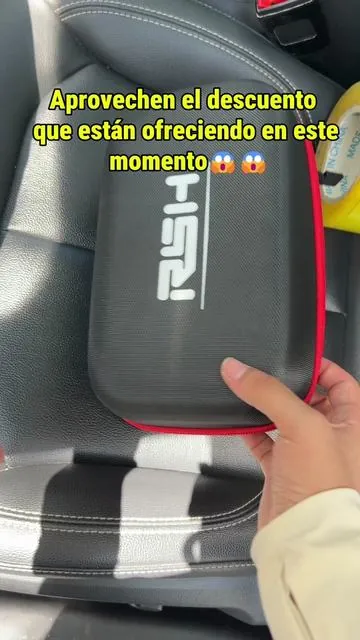 Este dispositivo arranca tu vehículo de manera eficiente, asegurando que nunca te quedes varado por una batería descargada. Más allá de su función principal, también sirve como batería externa para cargar tu teléfono y otros dispositivos electrónicos. Además, cuenta con una bomba de aire inteligente capaz de inflar llantas de autos, bicicletas y motocicletas, así como diversos balones deportivos, lo que lo hace increíblemente versátil. #CarJumper #BatteryJumper #CarAccessories #TikTokShopMemorialDay #fathersdaygift  