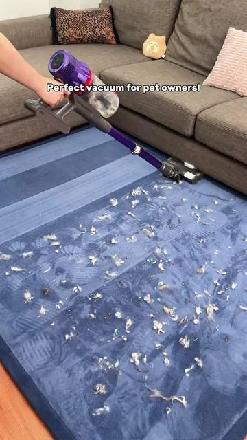 Mum can relax,it has got this one👍#vacuumcleaner #viralontiktokshop #cordlessvacuum #carpetcleaning #cleanhome 