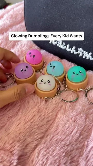 These viral dumpling keychains actually LIGHT #squishy #squishytoy #stressrelief #tiktokshopfind #viraltoys