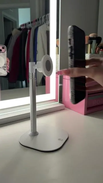 beeeen needed this phone stand omg 