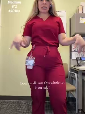 The fact that these scrubs don’t fade is a 10/10 for me. #scrubs #scrublife #scrubstyle #scrubsoftheday #scrubsootd 