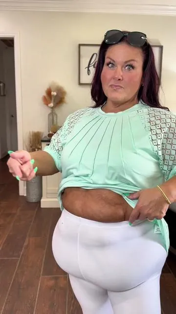 #midsizetop #summershirt #summertops #apronbellystyle 