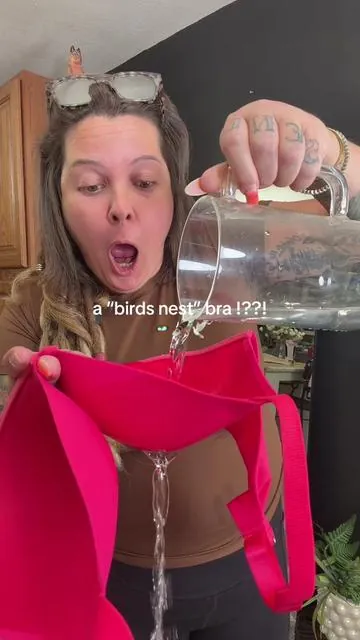 what will they think of next!!??? 😮 We no longer have to compromise support for a breathable cooling bra! This new minimizer bra by Hsia has everything want in a bra for the Summer heat! And somehow it’s also one of the most comfy bras I’ve worn.  #breathablebra  #coolingbra  #minimizerbra  #SummerVibes #dealsforyoudays  @Hsia-Bras 