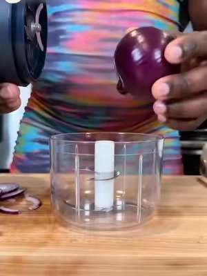 USB Electric garlic chopper for home, multi-use for garlic , vegetable and meat , make cooking easier. Such a great deal today omg...🔥😍Buy now before the price goes up! Hurry, stock is running out!#tiktokmademebuyIt #dealsforyoudays #summerwins #mealprep #fyp