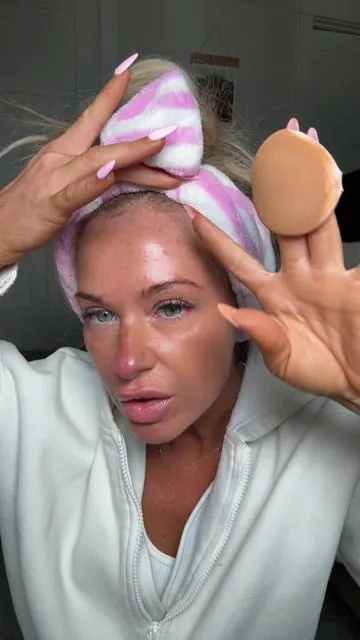 It’s giving FLAWLESS SKIN💗✨@SKINTIFIC US Store #skintific #cushionfoundation #coverglowperfectpinkcushion #foundation #makeupover40 