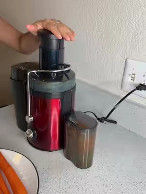 Estractor de jugos naturales ideal para este verano. #Home #dealsforyoudays #tiktokshopsummerturnup #tiktokshopcreatorpicks #SummerVibes 