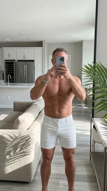 Men’s stretch shorts #menshorts #SummerVibes #summeroutfits #shortsformen #mensfashion 