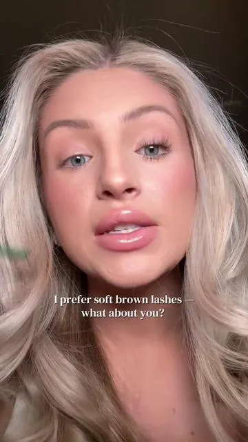 Brown or Black lashes? @keyyou_foryou_ #momhacks #brownlashes #summermakeup #lashes #fav 