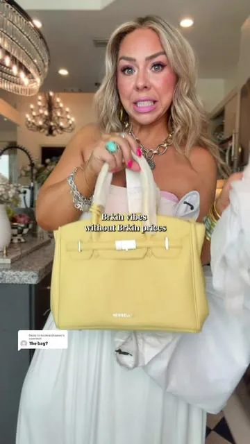 Replying to @kuuleialohaakeo this light yellow handbag tho🤏🏼 giving rich auntie without the price tag @Newbella.Fashion #summerhandbags #handbags #DealsForYouDays #Summerwins #newbellabags 