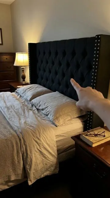 This black wingback bed gives my bedroom that rich timeless library feeling. Tall tufted headboard, hand applied nailhead trim, under two hundred dollars. 🖤🛏️ #ClassicBedroom #HomeDecor #TikTokShopFinds