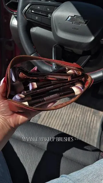 These are top tier >>> #makeupbrushset #travelmakeupbag #maange #maangebrushes #maangebeauty 