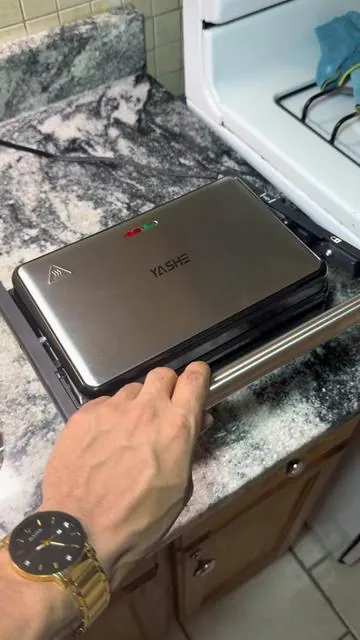 Plancha para tortas,  sandwiches, listo en unos pocos minutos ##sandwichmaker ##plancha #sandwiches #tiktokshop #planchaparasandwish 