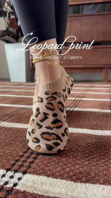 The leopard print definitely adds to the look.🥰#summerwins #dealsforyoudays #houseslippers #womenslippers😍 #leopardprint 