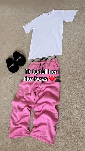link to sweats is right there 👆they are amazing quality and are super comfy! #fyp #sweatpants #pink #outfit #viral 