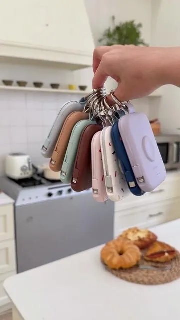 This little charger just made my summer outfits better.💜⚡️👜#rorrycharger #worldcup #dealsforyoudays #powerbank #summerwins 