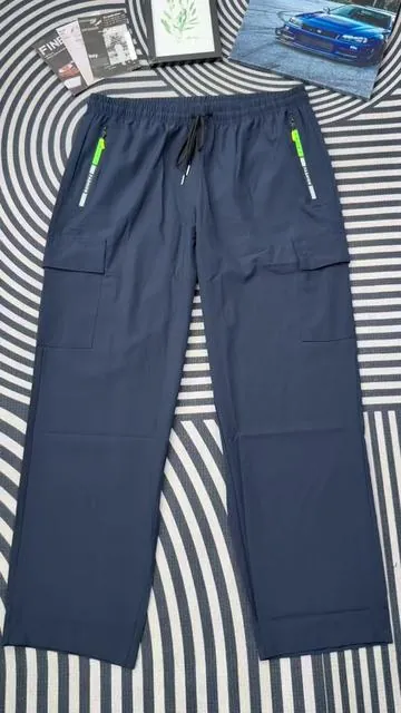 Plus-size zip-pocket cargo trousers, loose-fit & breathable street staple! 🧳💨#sportspants #pants #Dealsforyoudays #mensfashion #SummerWins 
