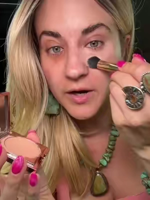 This concealer literally transforms my whole face #concealer #concealerhack #concealertutorial 