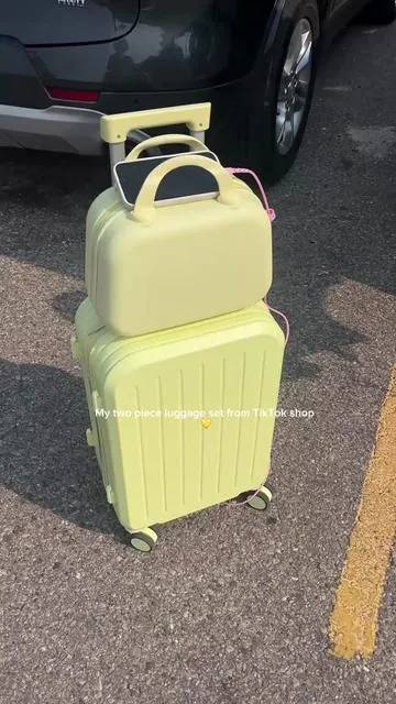 Vacate me in style 💛 the cup holder in the back is so cute 😍 and it has a phone 📲 charger  #luggageset #traveltips #luggage #travel #tiktokshopfinds 