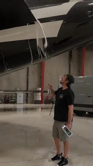 We made this foamable sealant for vehicles, a private jet is a vehicle right? @finedetailingaz 