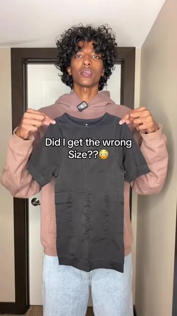 A compression shirt, that actually hides your gut ?! Give me 5. #compressionshirt 