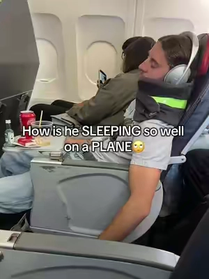 Wow I need this!😲 #travelhack #howtosleeponaplane #flighthack #flight #travel 