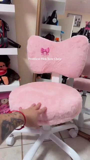 Adjustable 😍 🎀 #pinkchair #chair #chairs #pink #flashsale 